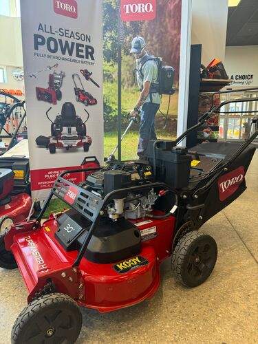 *DEMO* Toro 22235 TurfMaster HDX 30″ Commercial Lawn Mower